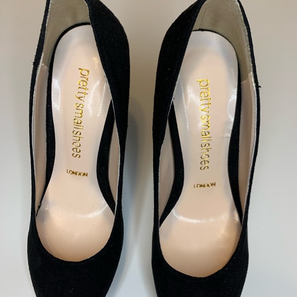 💜BOGO 25% off! Black Pumps - Picture 2 of 4